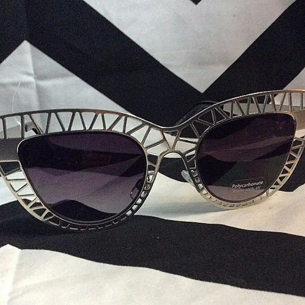 N/A stylish metal
